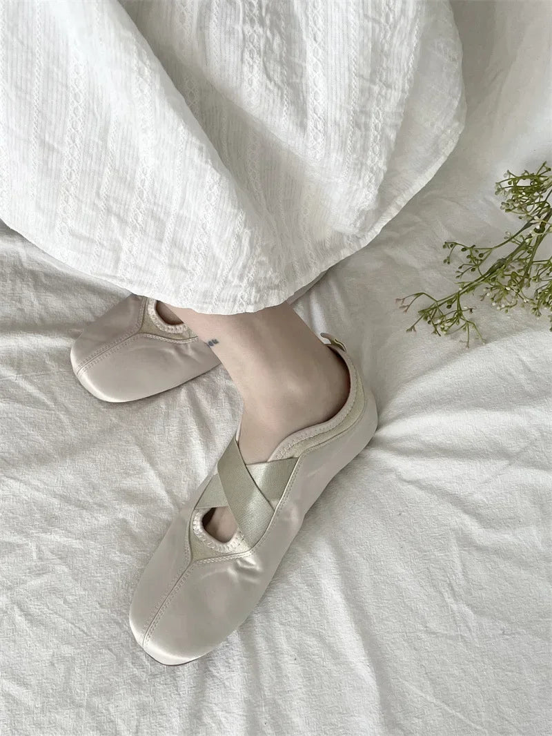 New Women's Ballet Slippers Pink Soft Sole Shallow Heel Round Head Fiberglass Fabric Retro Style Low Heel