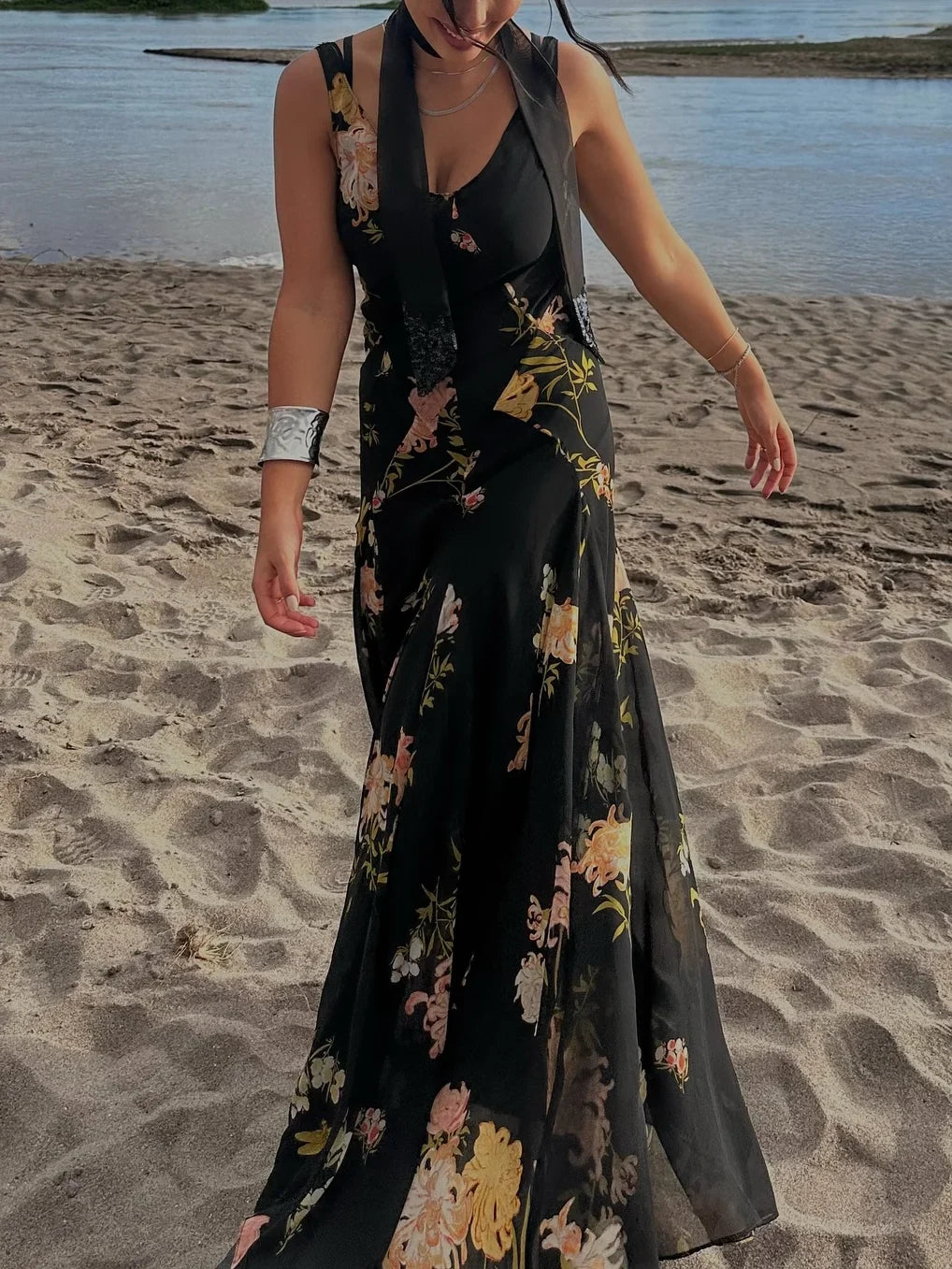 Women's Summer V-Neck Sleeveless Midi Dress Female Sexy Printed Pleated Decoration Sling Waist Evening Party Dress