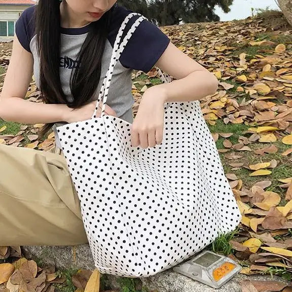Korean Retro Polka Dot Tote Bag for Female College Students Versatile Class Large Capacity Portable Shoulder Bags
