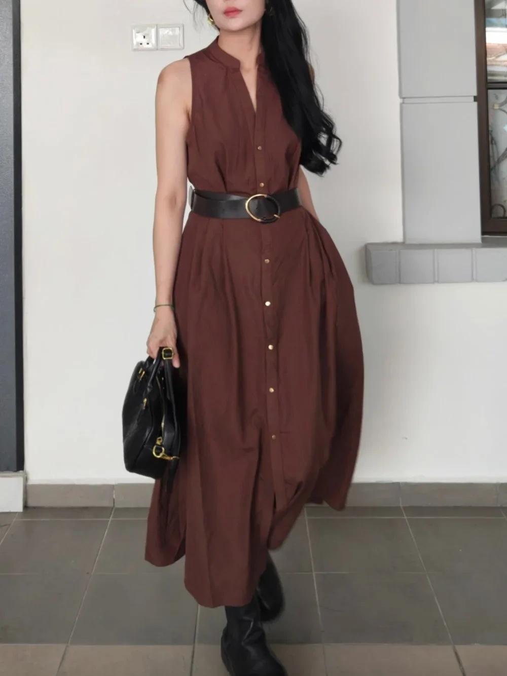Casual Fashion Women's Dress Solid Color Round Neck Sleeveless Single Breasted Drape Belt Dress New Commuter Pleated Dress