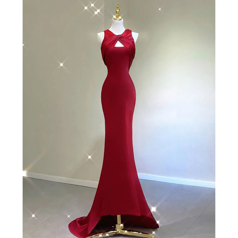 Wine Red Senior Bridesmaid Dresses A Line Mermaid Backless Floor Females Halter Sleeveless Wedding Party Evening Gowns New