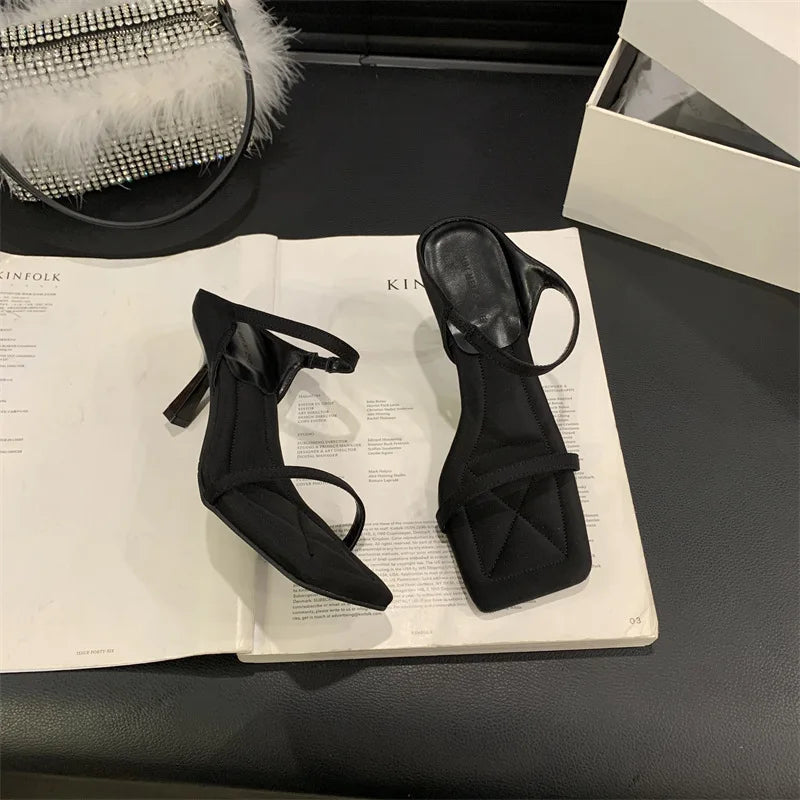 Shoes Low Slippers Heels Rubber Flip Flops Square Toe Slides Slipers Women High Hawaiian Thin 2024 Pumps Fabric PU Sexy Rome