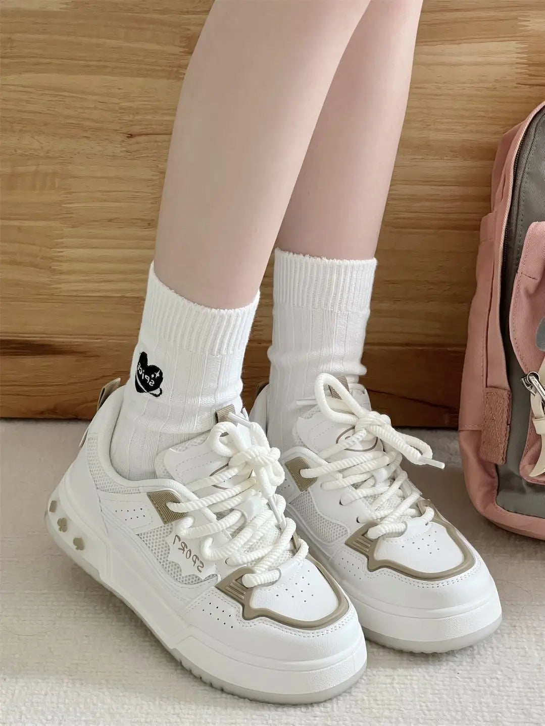 Original Niche Womens Volcanise Shoes Thick Sole Versatile Skateboard Shoes Breathable Lightweight Casual Sneakers