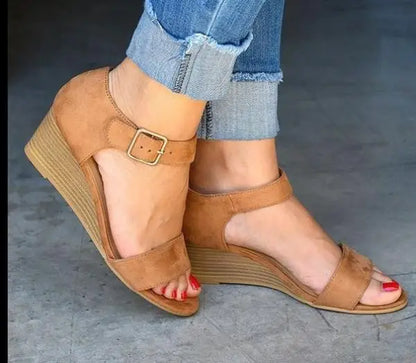 Beige Heeled Sandals Fashion Womens Shoes 2025 Clogs Wedge Large Size Buckle Black Luxury Platform Girls Big Velvet Summer Comfo
