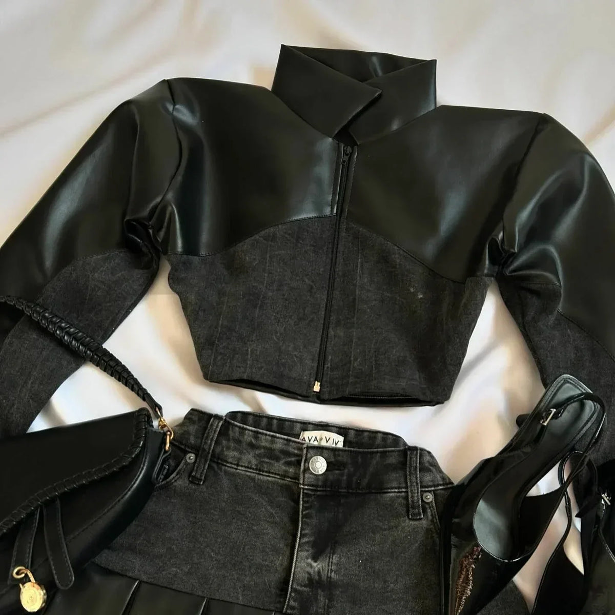 Y2K Suspender Leather Short Skirt Two Piece Set Feminine Lace Personalized Design Punk Motorcycle Style Mini Leather Skirt Suit