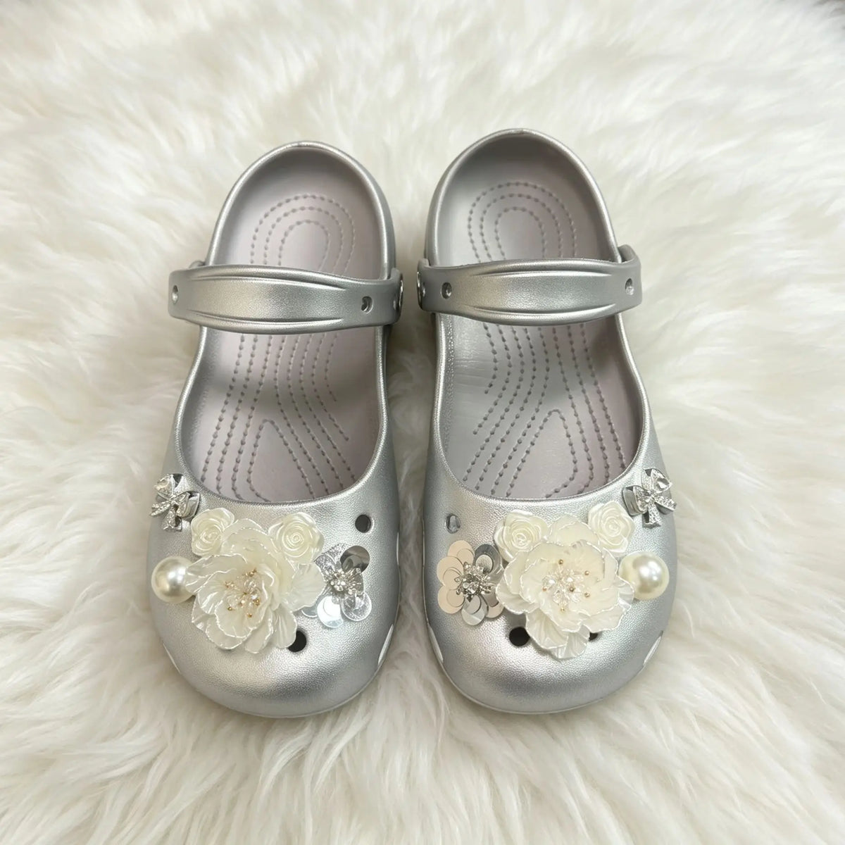 Ballet dancing shoes hole shoes spring new one-pedal hollow silver camellia sandals lazy shoes