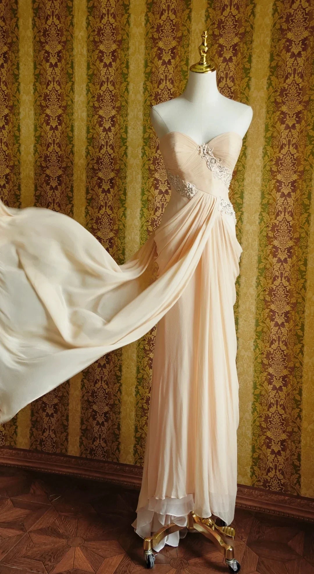Luxury Champagne Dubai Evening Dresses Women Beaded Arabic Wedding Party Gown Shawl Formal Piece Customized 2025