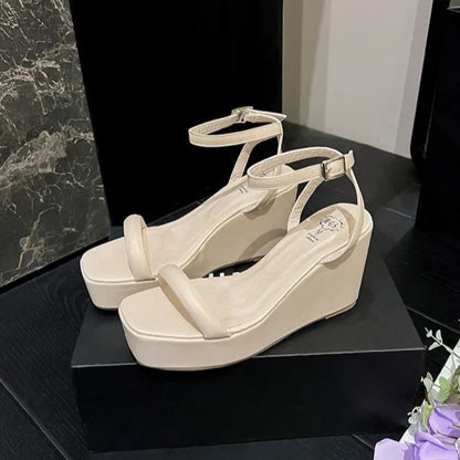 Summer Fashion Simple Trend Buckle High Heels Waterproof Platform Platform Platform Wedge Sandals Women