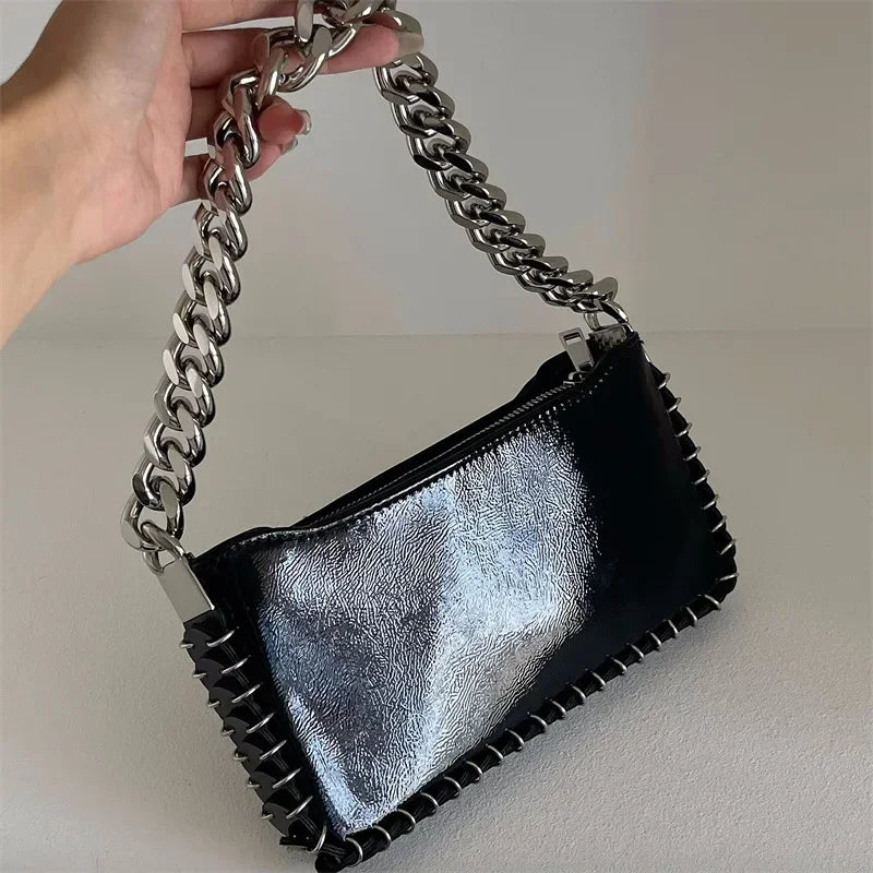 Fashion Chic Design Chain Bag Women New High-Grade Glossy Patent Leather Shoulder Bag Novelty Trend Black Purse Handbags