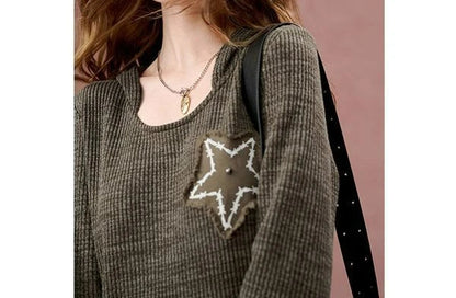 Autumn New Star Embroidered Long Sleeve Knitted Dress with Women's Design Sense Retro Look and Slimming Bottom Skirt