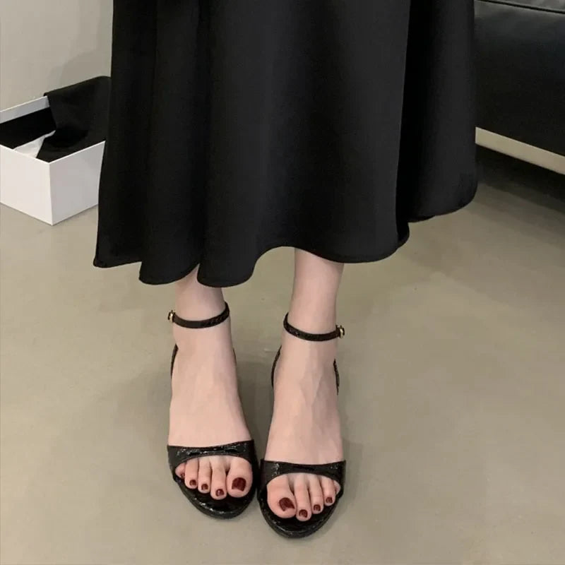 Fashion Round Toe Ladies Low Heel Sandals Shoes New In Summer Female Ankle Buckle Elegant Women Heeled Sandals Shoes Pumps