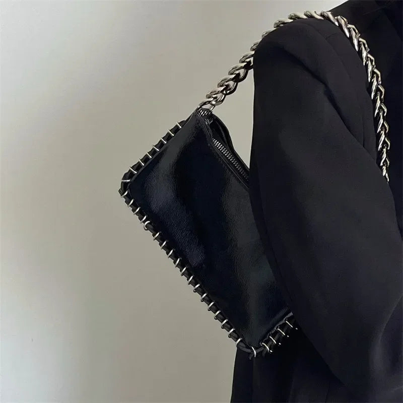 Fashion Chic Design Chain Bag Women New High-Grade Glossy Patent Leather Shoulder Bag Novelty Trend Black Purse Handbags