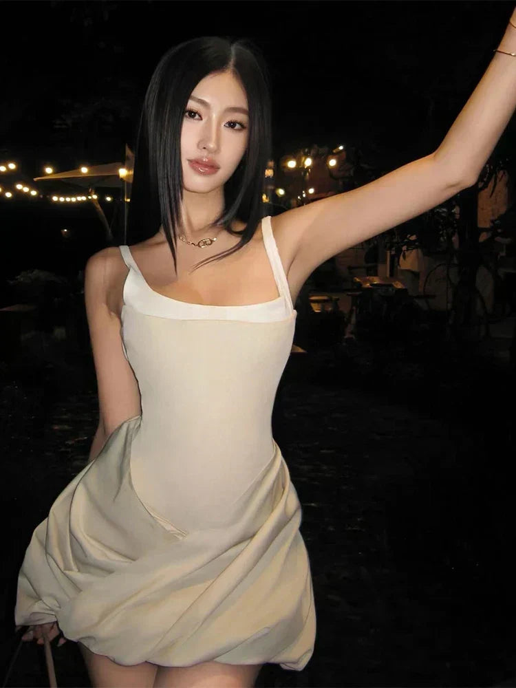 Scoop Neck Contrast Trim Bubble Hem Structured Mini Dress