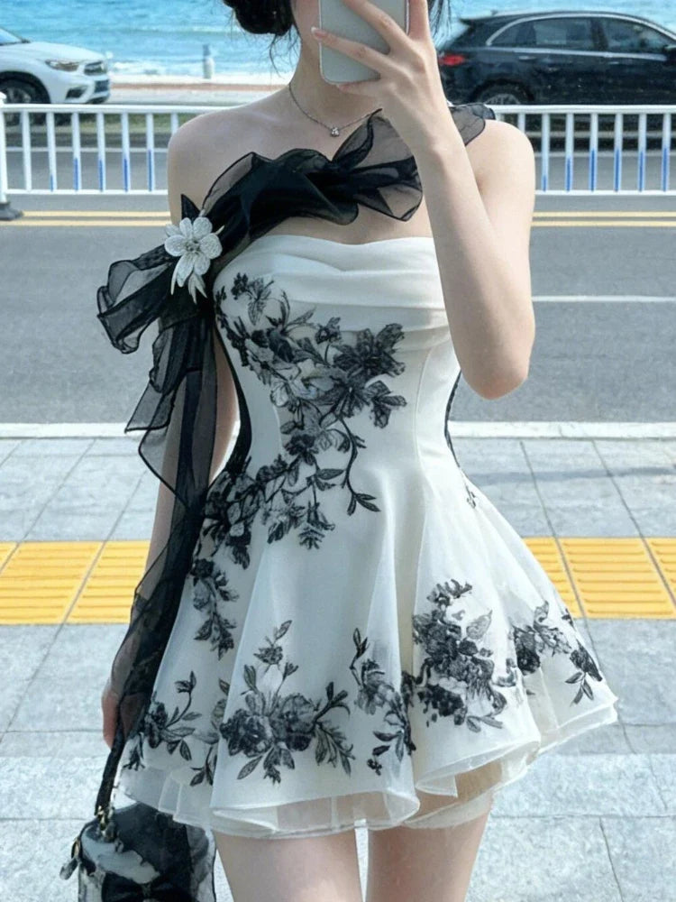 Vintage Style Off Shoulder Strapless Dresses Women Spring Summer New Elegant Slim Short Dress Fashion Design Party Outfits