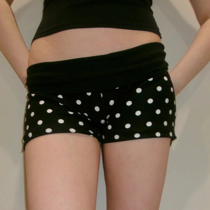 Personalized Waist Polka Dot Large Letter Print Tight Shorts Vacation Style Low Waist Casual Pants