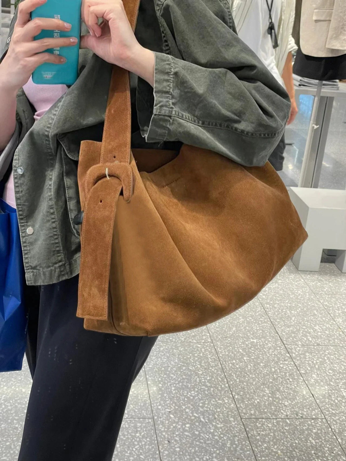 Autumn Winter Korean Niche Suede Single Shoulder Tote Bag with Large Capacity Versatile Commuting Underarm Bucket Bags