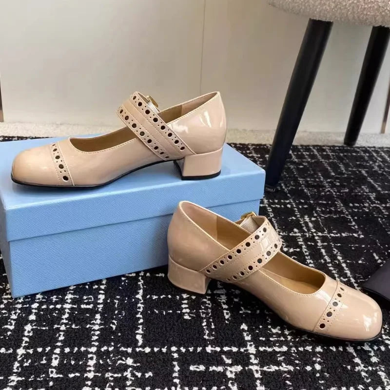 French Mary Jane Thick Heel Women's Shoes Hollow Out Spring 2025 Fashion Patent Leather Metal Buckle Office Dress Pumps Vintage