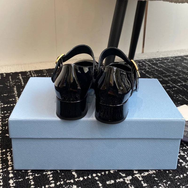 French Mary Jane Thick Heel Women's Shoes Hollow Out Spring 2025 Fashion Patent Leather Metal Buckle Office Dress Pumps Vintage