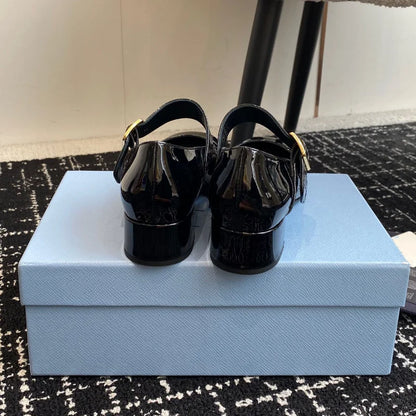 French Mary Jane Thick Heel Women's Shoes Hollow Out Spring 2025 Fashion Patent Leather Metal Buckle Office Dress Pumps Vintage