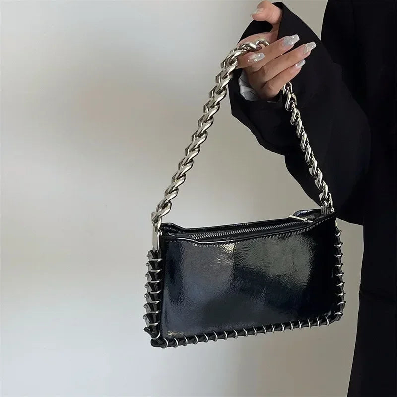 Fashion Chic Design Chain Bag Women New High-Grade Glossy Patent Leather Shoulder Bag Novelty Trend Black Purse Handbags