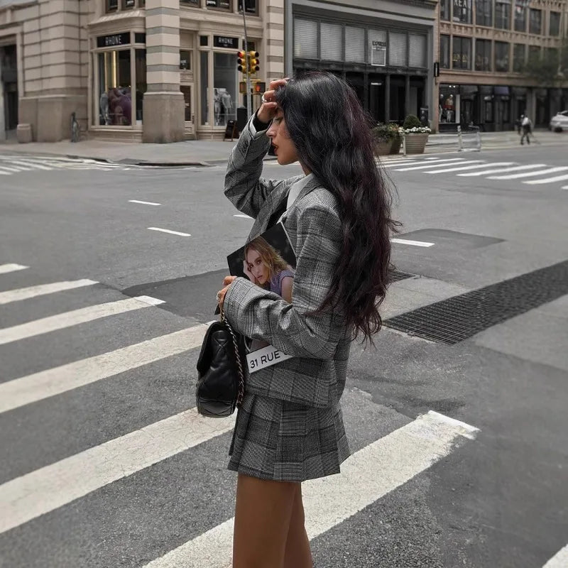 Autumn new women's clothing retro plaid pleated suit 2 piece sets college style winter fashion show versatile suit blazer mujer