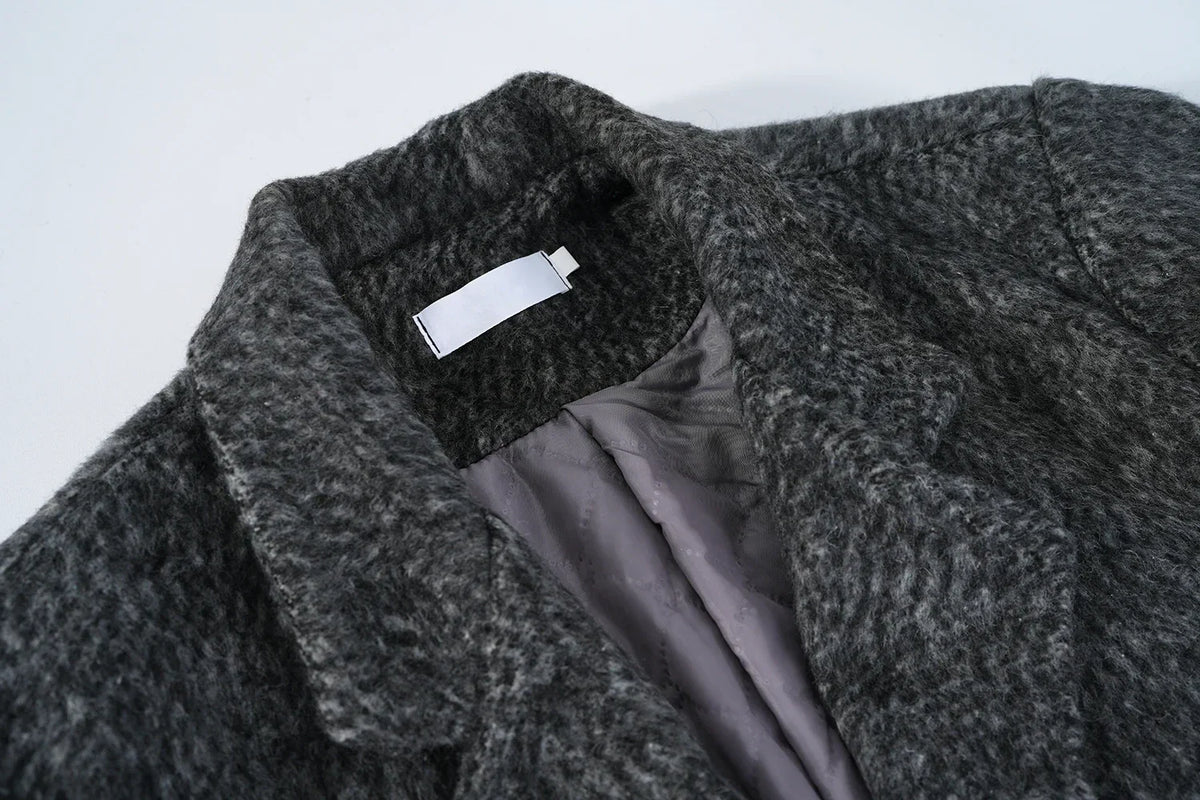Advanced Gray Padded Shoulder Suit Woolen Coat for Women in Autumn and Winter, Thickened Plush, Niche Woolen Coat Trend