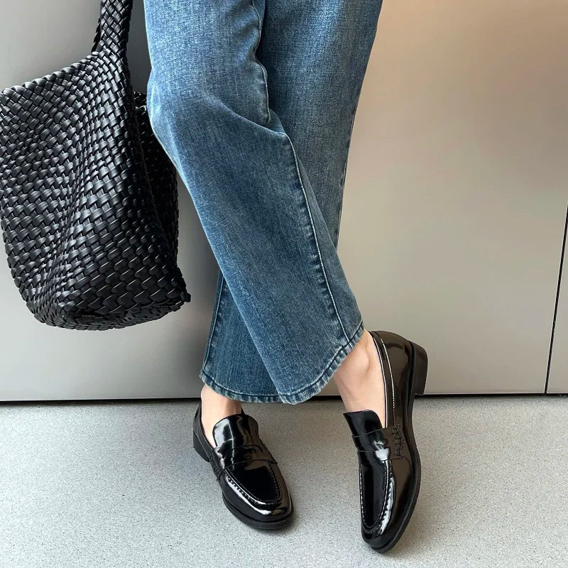 Simple Flats for Women Slip On Round Toe Loafers Genuine Leather Casual Flat Shoes Spring Autumn Loafers Basic Style Footwear