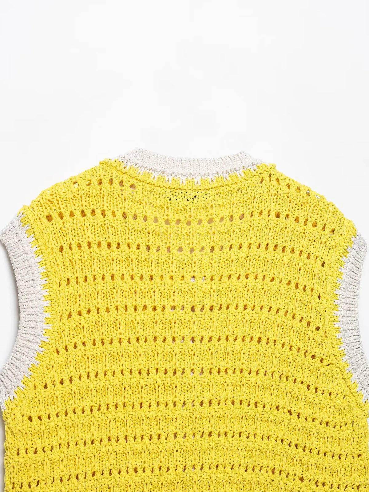 Women's Casual Solid Color Commuter Vest Top New Single-Breasted Short Knitted Sweater Vest Round Neck Sleeveless Top