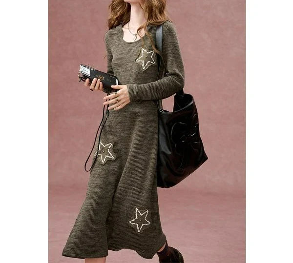 Autumn New Star Embroidered Long Sleeve Knitted Dress with Women's Design Sense Retro Look and Slimming Bottom Skirt