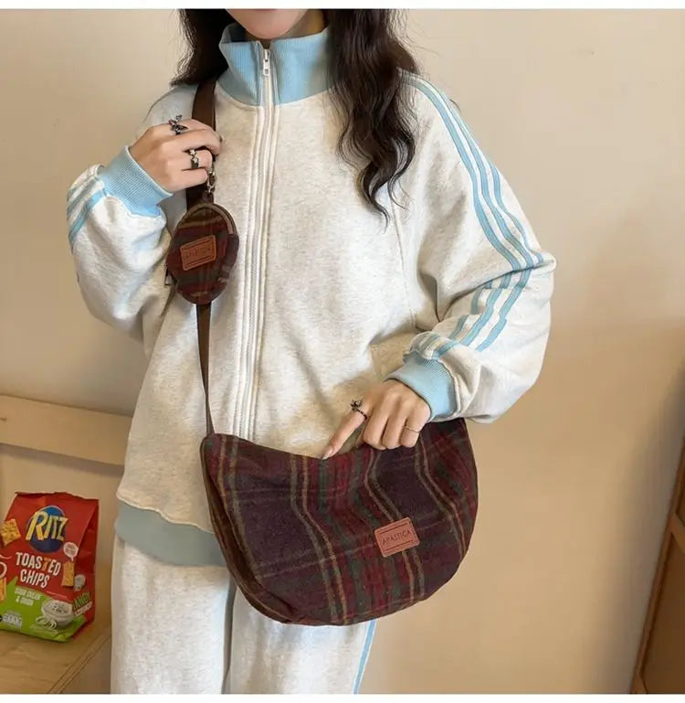 Japanese Retro Woolen Plaid Messenger Bag, Large-capacity High School Student Bag, Korean Version of Mother-child Shoulder Bag