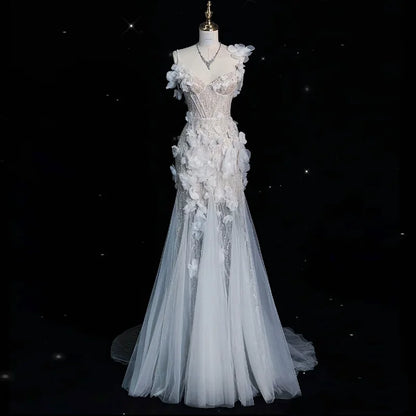 Light Luxury White Wedding Dress Elegant Spaghetti Straps Backless Pleated Sweetheart Neckline Special Occasion Evening Dress