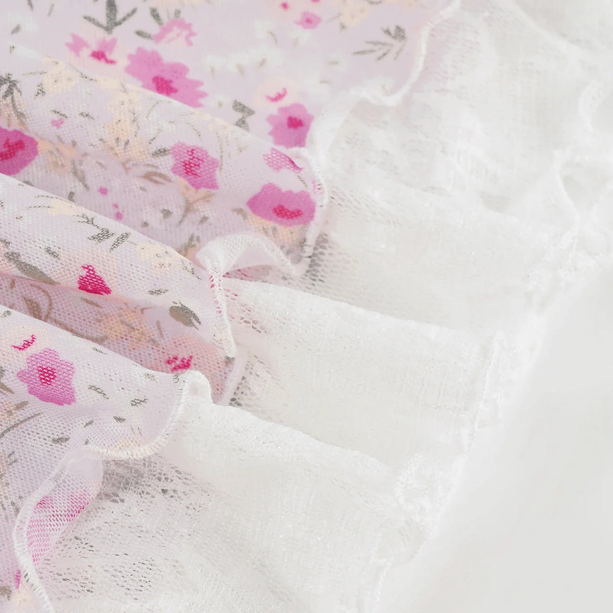 Floral Print Top Boho Aesthetic Contrast Color Lace Patchwork T-shirt French Style Slimming Folds Chest Clothing Summer