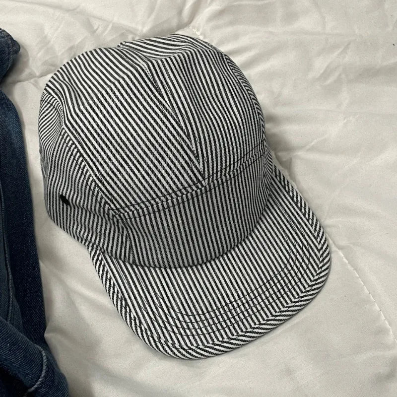 Ins Popular Striped 5-panel Baseball Cap Suitable for Four Seasons Street Versatile Fashion Flat-brimmed Hats for Men and Women