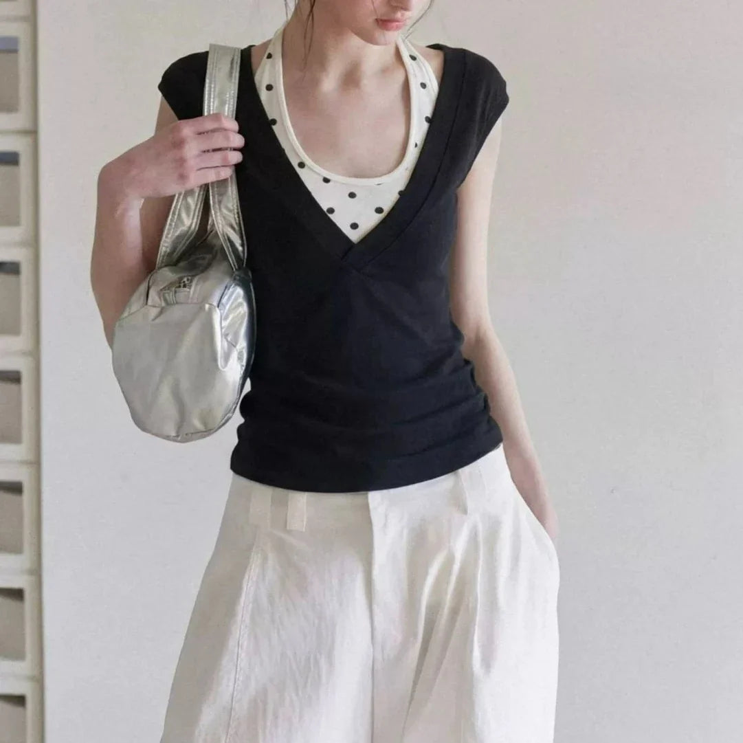 Polka Dot Spicy Girl Hanging Neck Suspender Short Sleeved T-shirt for Women Summer New Slim Fit Short Top Two-piece Set
