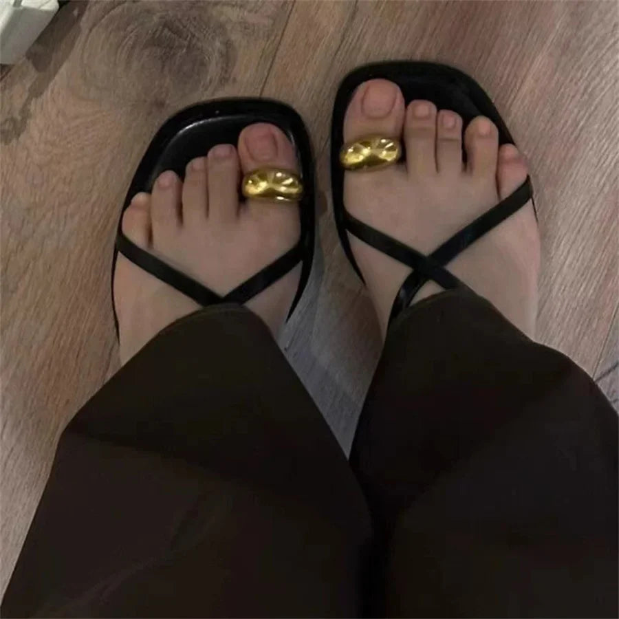White Women Sandals Designer Cross Straps Flat Shoes Woman Summer Beach Sandalias Mujer Holiday Flip Flops Metal Decor Flats