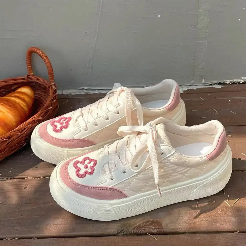 Women's Shoes Kawaii Canvas Cute Female Footwear Round Toe Original Urban With Young On Sale Daily Routine Luxury Trends