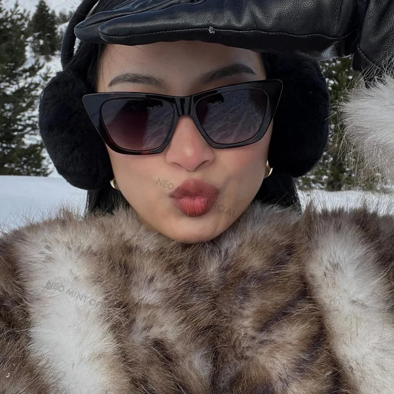 Luxury Brand Furry Cropped Faux Fur Coat Women Winter 2024 Iconic Street Fashion Week Girls Fluffy Short Fur Jacket