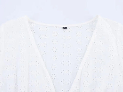 Women's commuting summer new fashion ethnic style hollow embroidery casual long-sleeved short shirt