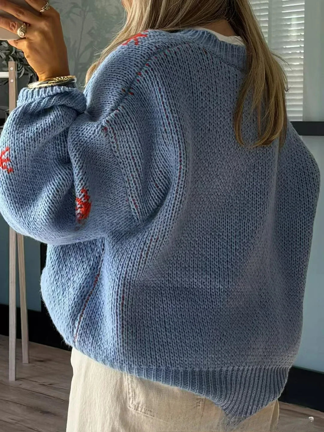 Autumn and Winter Fashion New Round Neck Long Sleeve Medium Length Women's Knitted Shirt