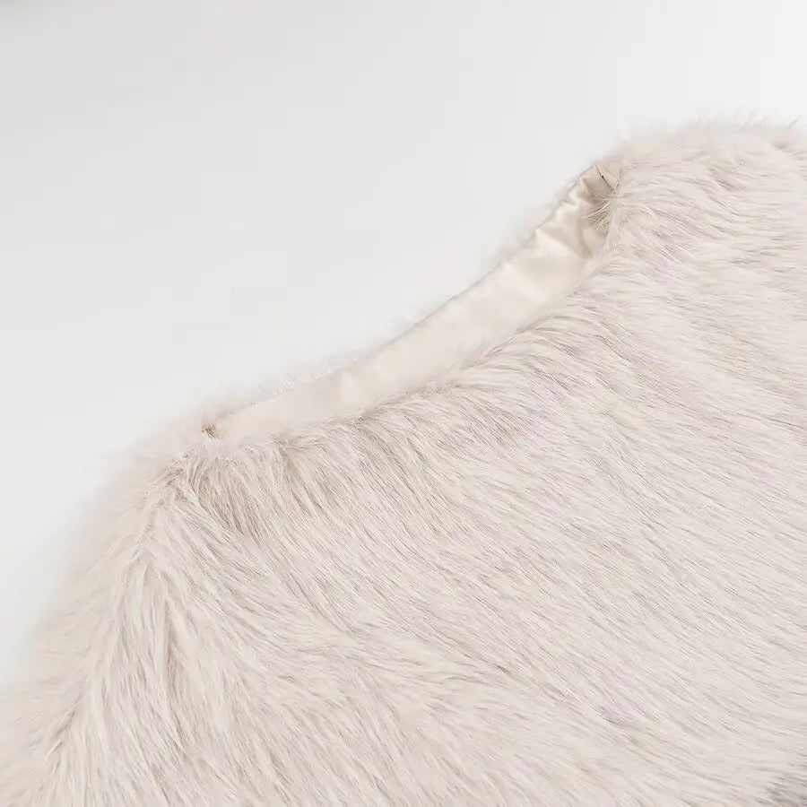 Temperament White Women Imitation Fur Jacket Round Neck Short Full Sleeve Female Faux Fur Coat Instagram-Style Lady Eco Fur Coat