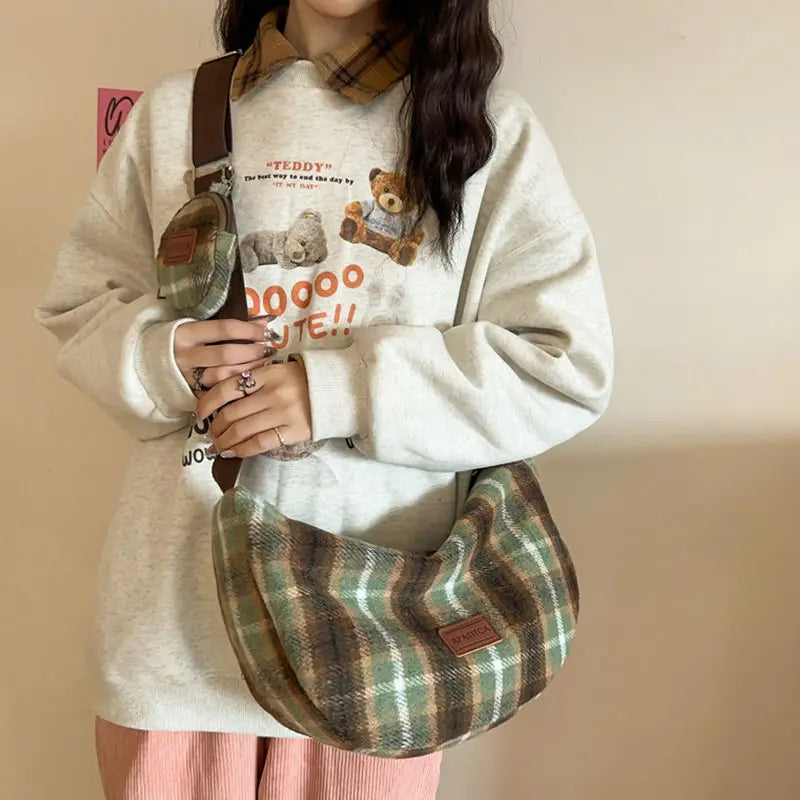 Japanese Retro Woolen Plaid Messenger Bag, Large-capacity High School Student Bag, Korean Version of Mother-child Shoulder Bag