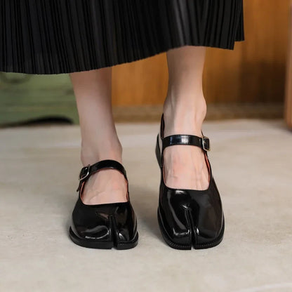 Cowhide Real Leather Flats Cozy Retro Mary Jane Ladies Buckle Strap Shoes Split Toe INS Hot Spring Autum Women Simple Shoes