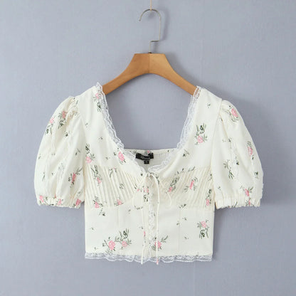 New Summer Short-sleeved Tops Solid Lace Edges V-neck Pleated Design Elegant White Shirt Fashion Holiday Party Crop Tops