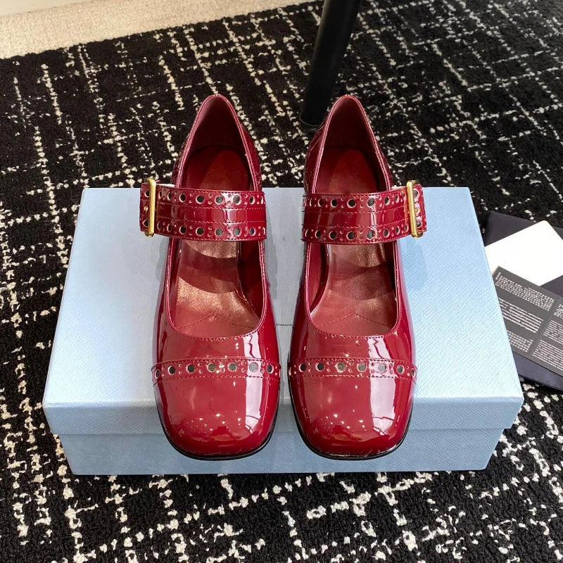 French Mary Jane Thick Heel Women's Shoes Hollow Out Spring 2025 Fashion Patent Leather Metal Buckle Office Dress Pumps Vintage