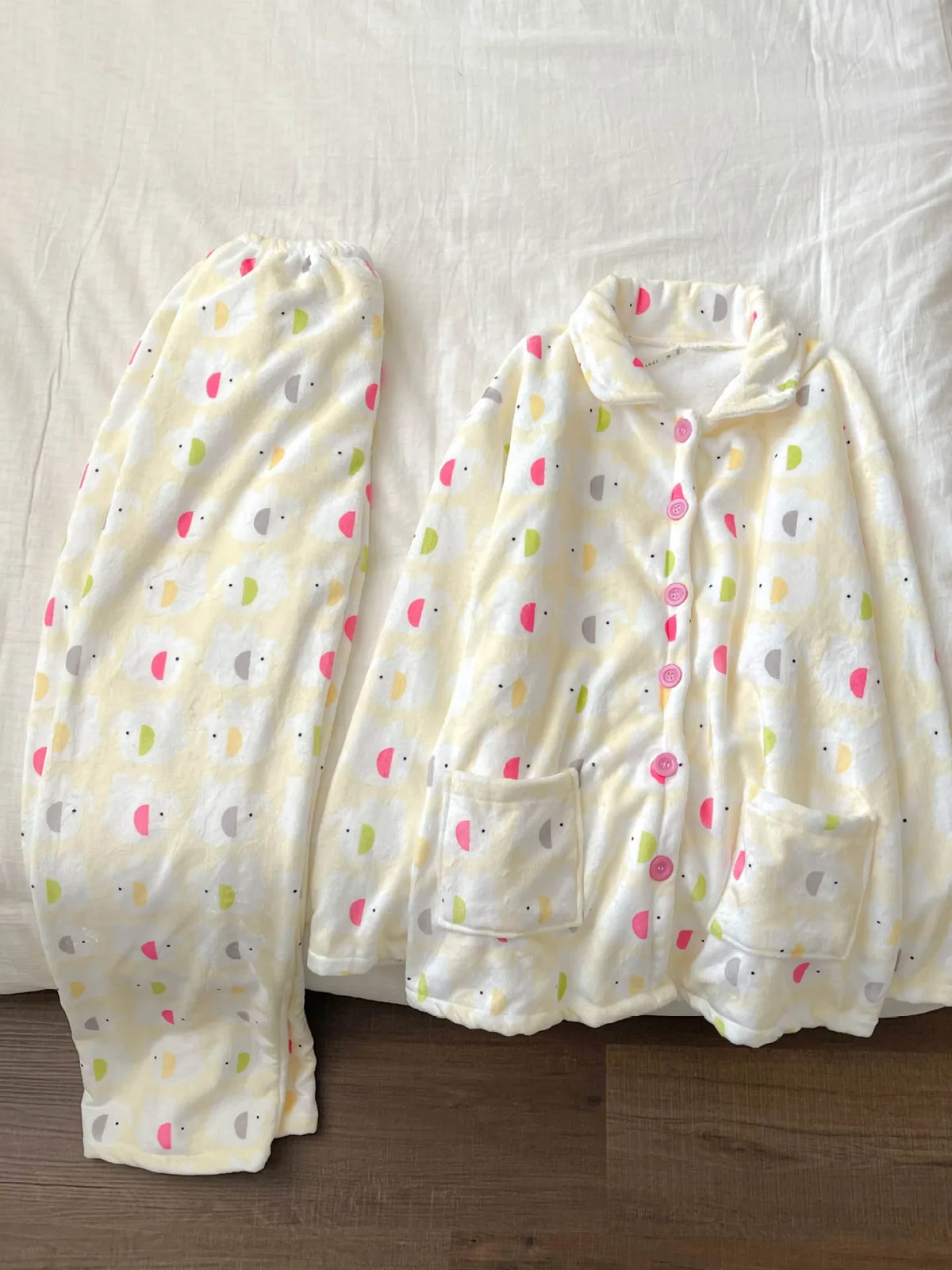 Cute Coral Fleece Long-Sleeve Womens Pants Set Winter 2026 Casual Home Wear Thick Fleece Lined Can Be Worn Outerwear Pajamas Set