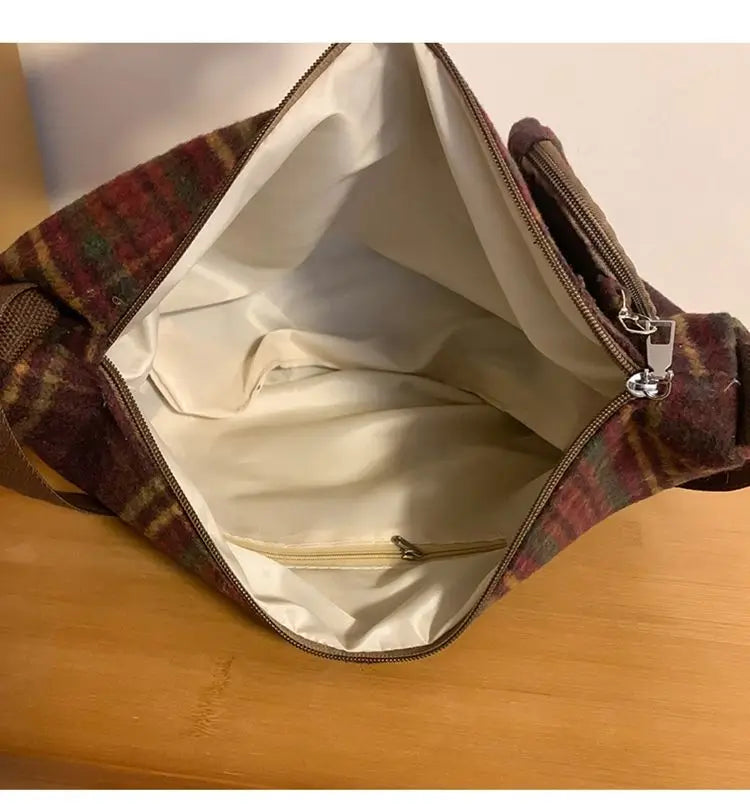 Japanese Retro Woolen Plaid Messenger Bag, Large-capacity High School Student Bag, Korean Version of Mother-child Shoulder Bag