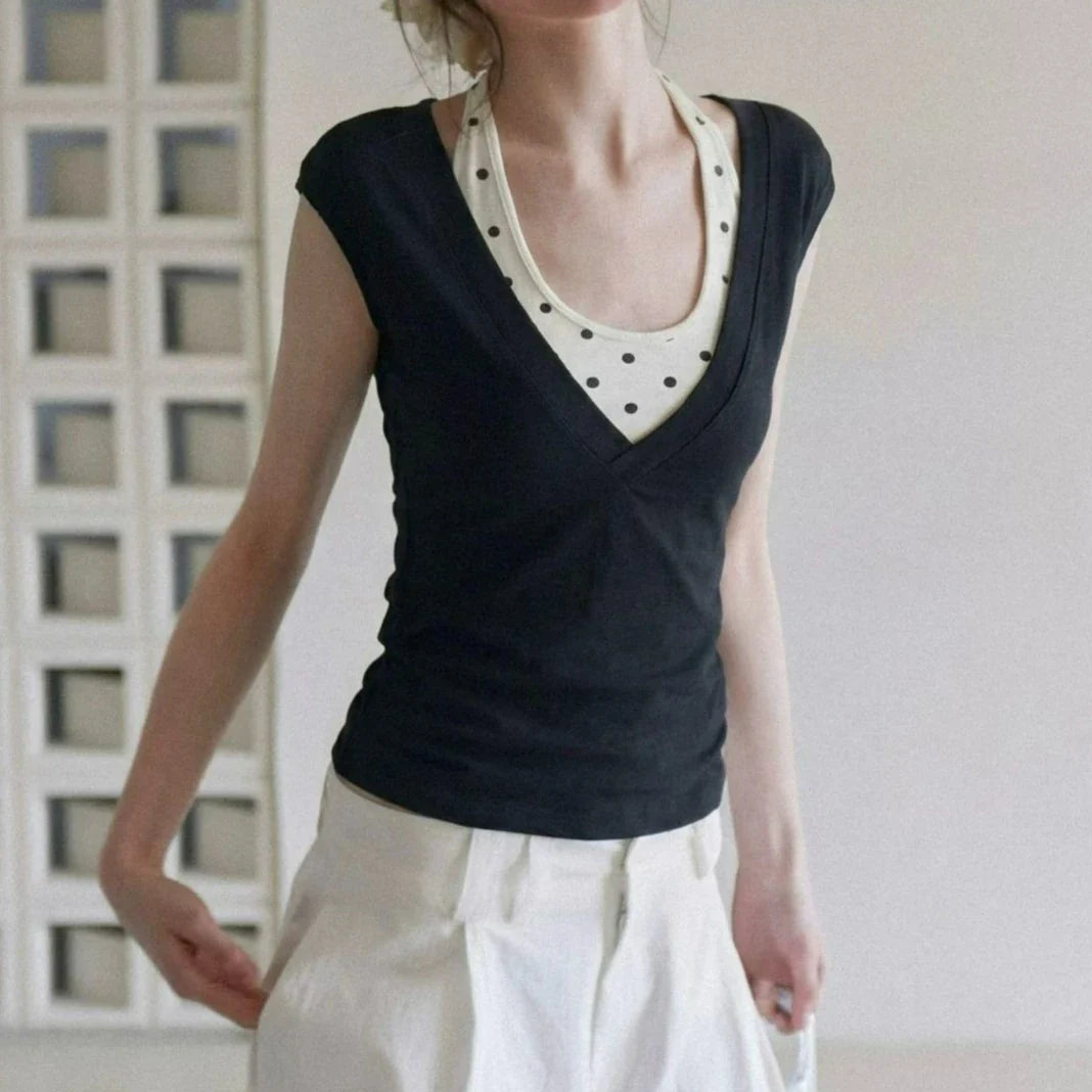 Polka Dot Spicy Girl Hanging Neck Suspender Short Sleeved T-shirt for Women Summer New Slim Fit Short Top Two-piece Set