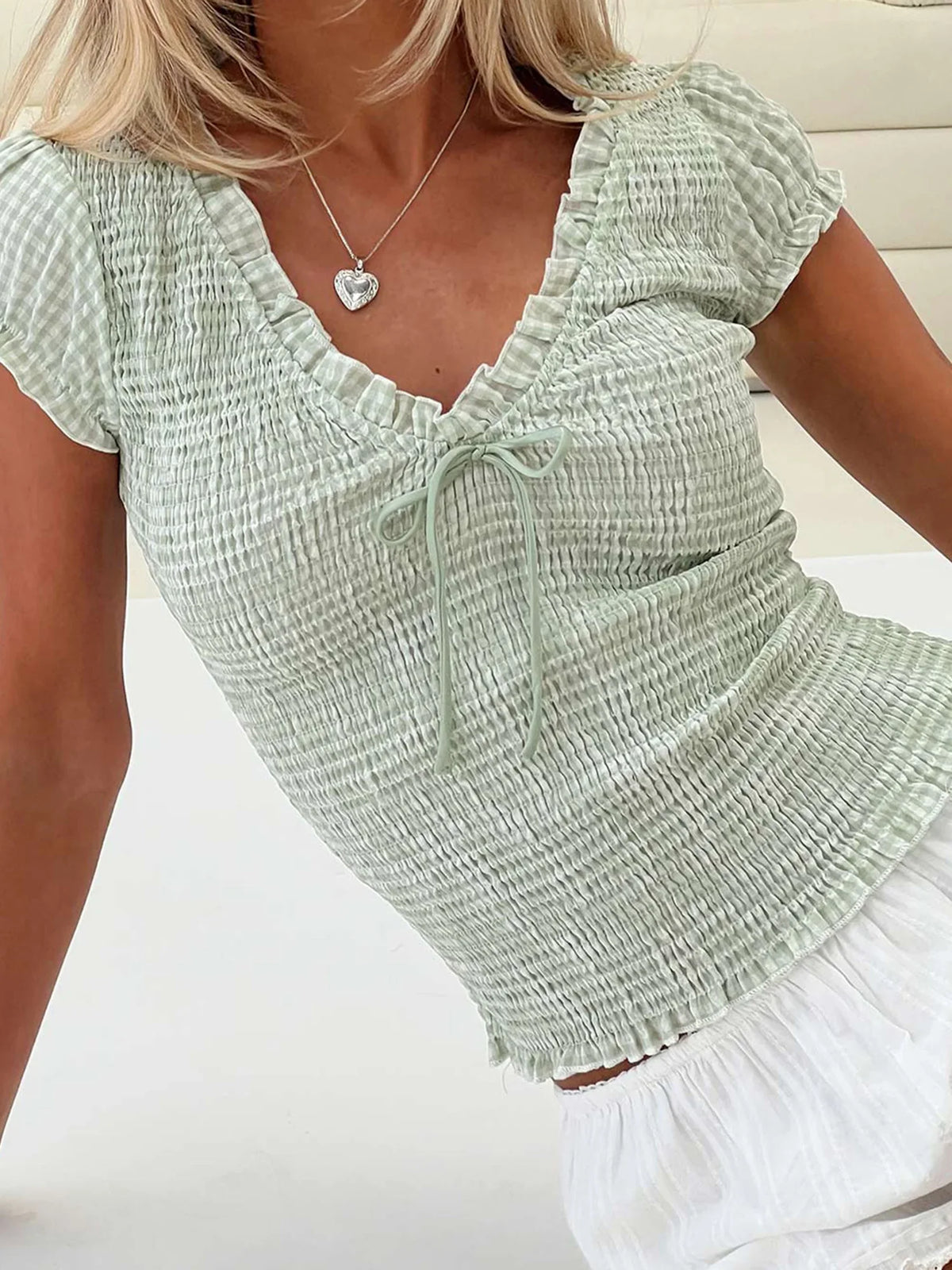Women s Casual Summer Short Sleeve V-Neck Plaid Print Tie Front Bow T-Shirt with Fit and Streetwear Vibes