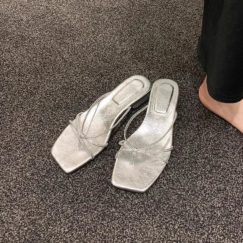 Summer Flip Flop Slippers Fashion Women's Narrow Band Flat Shoes Ladies Casual Outdoor Beach Slides Slippers Women Sandals