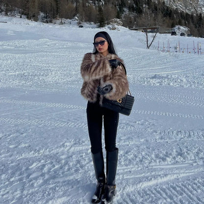 Luxury Brand Furry Cropped Faux Fur Coat Women Winter 2024 Iconic Street Fashion Week Girls Fluffy Short Fur Jacket